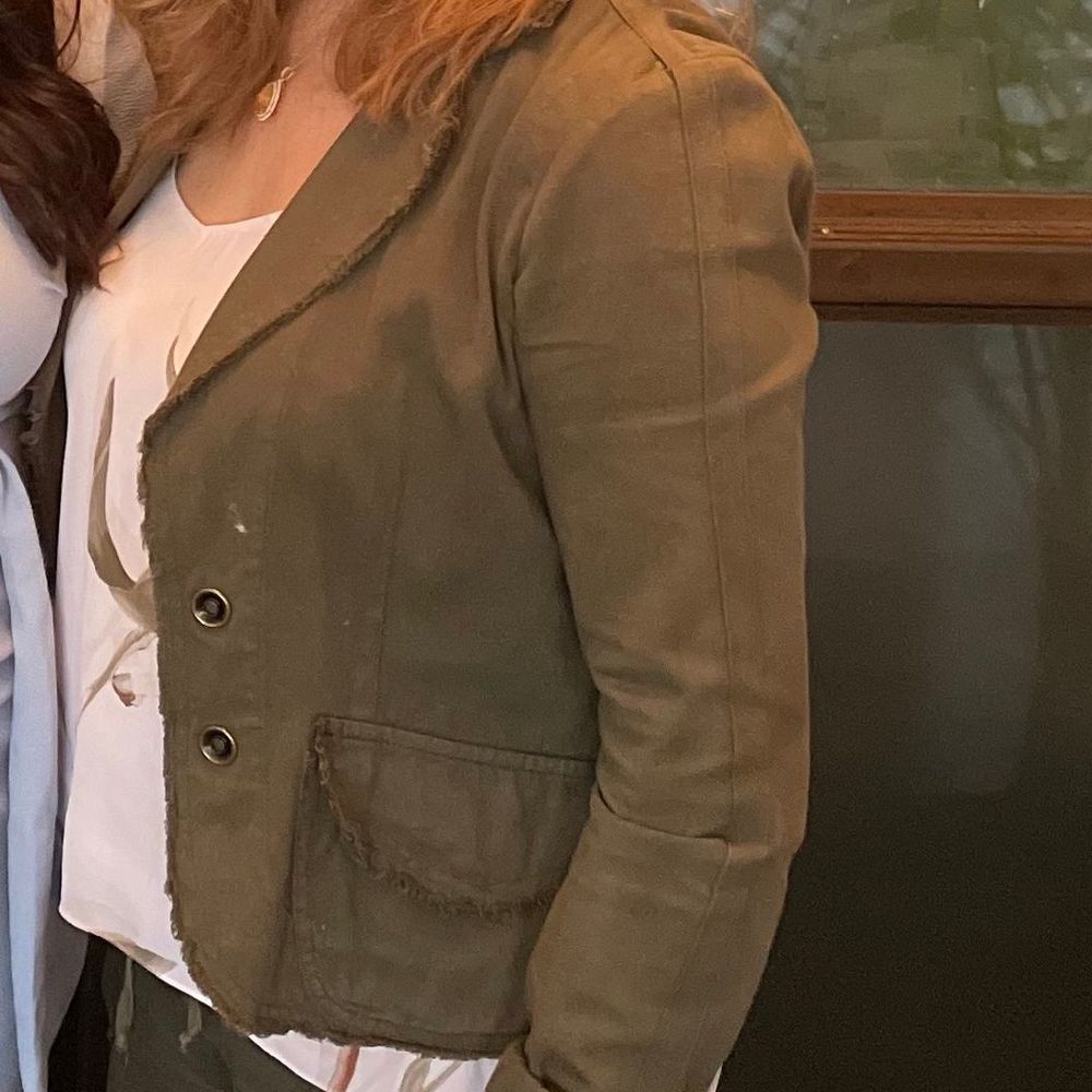 Meet your Posher, Sharon